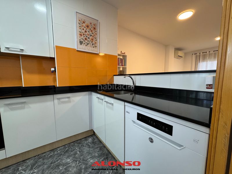 Foto e41853eb-1128-4898-9ff6-62a489c30155. Pis amb calefacció aparcament piscina a Casco Urbano Vinaròs