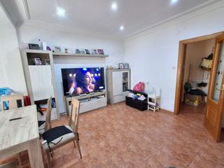 Etagenwohnung in Benetússer