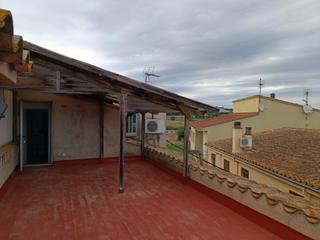 Casa adossada a Vilobí d´Onyar. Gran oportunidad casa para reformar en un entorno lleno de natur