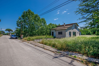 Casa  Llac del cigne. Vivienda en construcción situada en caldes de malavella