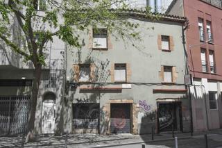 Casa adossada  De les guilleries. Adosada en venta para reformar en girona