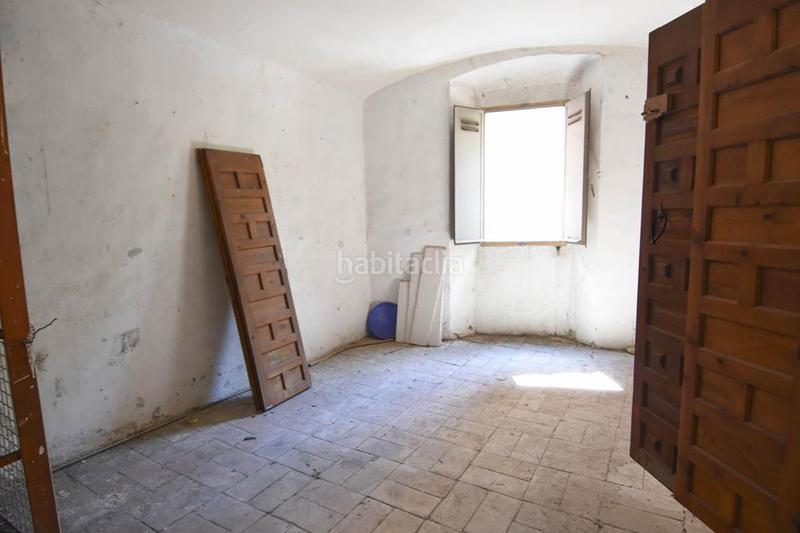 Foto ca826f0a-77c0-4001-8831-c0743f51675c. Casa adosada adosada en venta para reformar en Santa Eugenia Girona