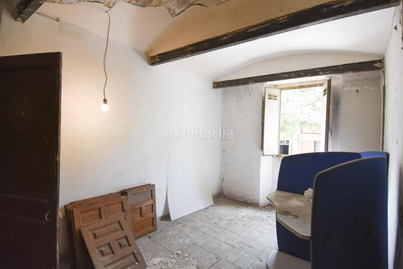 Foto e062433e-2e0d-4892-976f-61cb1de0b6ae. Casa adosada adosada en venta para reformar en Santa Eugenia Girona