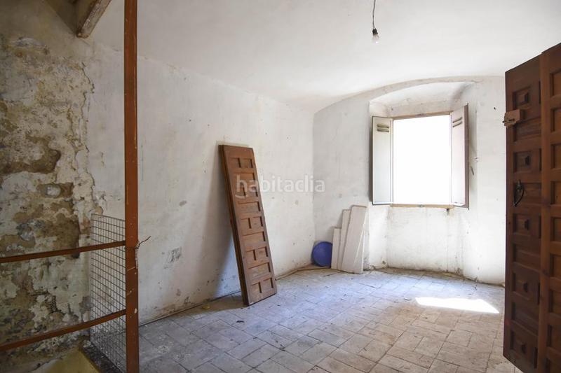 Foto e58f0c3d-981c-4bbd-97e1-c6d725204114. Casa adosada adosada en venta para reformar en Santa Eugenia Girona