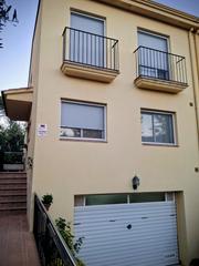 Reihenhaus in Caldes de Malavella. Casa adosada en venta en caldes de malavella, zona pueblo