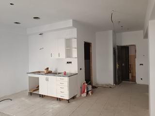 Pis a La Vila. Llançà. piso a reformar en venta