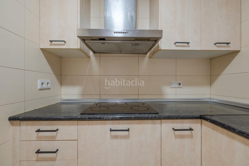 Foto e6dd40d2-bff4-4409-953e-5fc0e3c39083. Pis amb calefacció a Eixample Sud-Migdia Girona