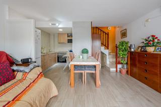 Casa a Cunit Residencial. Inmejorable ubicacin, adosada con piscina comunitaria. al lado