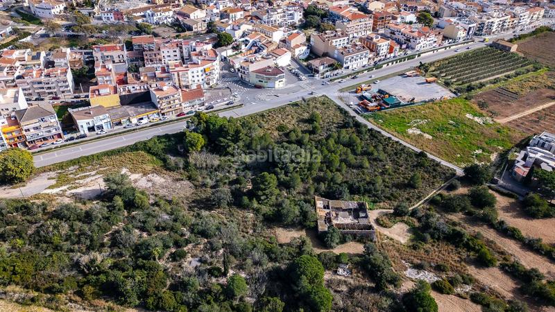 Foto 86e604bc-ee16-425f-abe1-19dd56270952. Terreny residencial a mossen jaume tobella 101 a Calafell