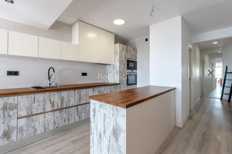 Foto b544befb-4dab-42af-b0e4-98663f0776f2. Flat with heating in Barri de Mar Vilanova i la Geltrú