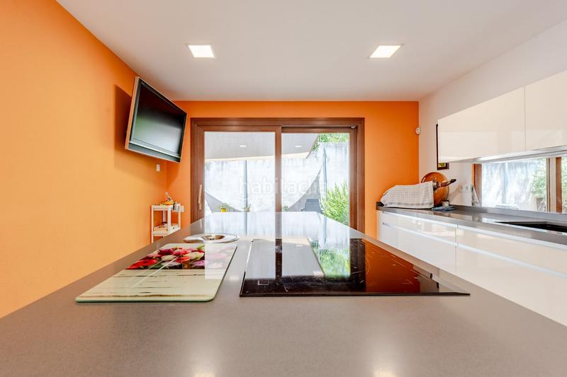 Foto f2f4094f-1719-42a7-afeb-8c389925499f. Chalet avec chauffage piscine dans Calafell poble Calafell