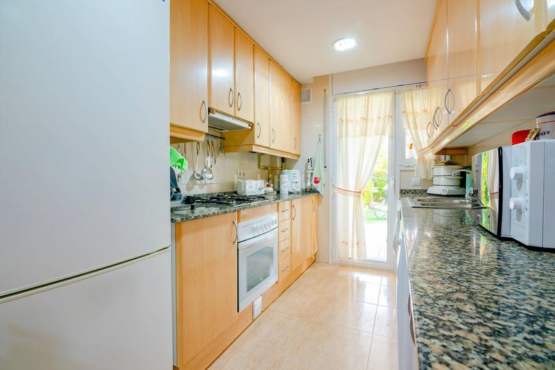 Foto 25b52609-b90f-43d7-9296-751ab1582ad1. Appartamento con riscaldamento piscina in prat de Cunit Cunit