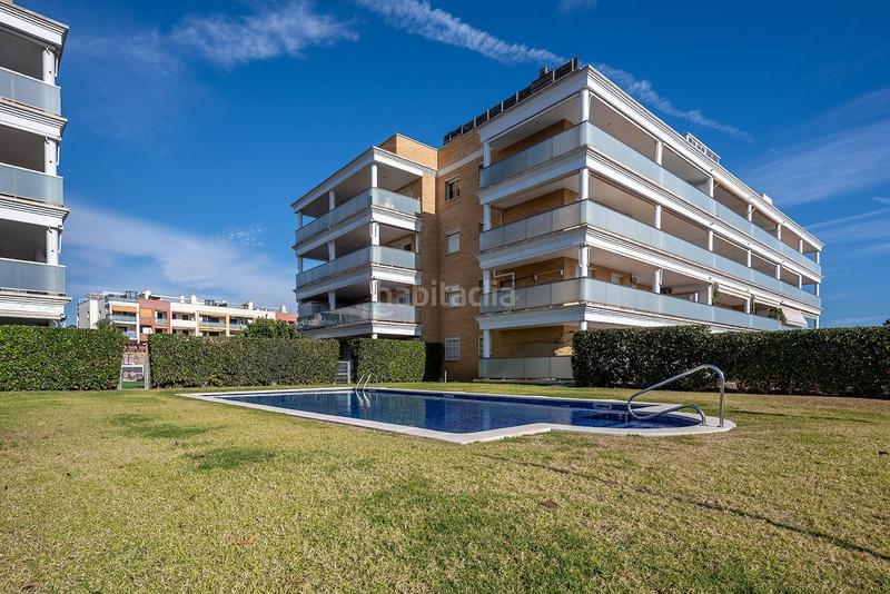 Foto 8cd4cd9b-cde4-4521-957b-2a33bf0fbfb3. Appartamento con riscaldamento piscina in prat de Cunit Cunit