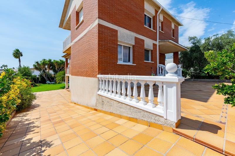 Foto 076283b7-be9c-4782-8106-b7da7af860e4. Casa vivivienda unifamiliar en residencial , con piscina y cinco dormitorios en Calafell