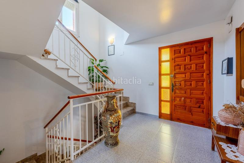 Foto 11a4a93c-d607-47a9-a7f8-52c023bfe425. Casa vivivienda unifamiliar en residencial , con piscina y cinco dormitorios en Calafell