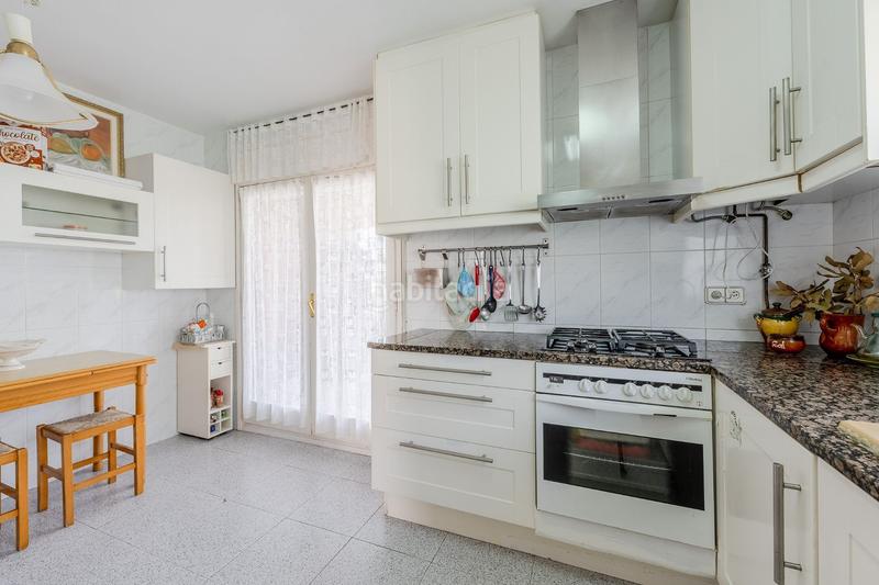 Foto 31a543a3-24e5-40ec-a5f6-0ff337ac6efd. Casa vivivienda unifamiliar en residencial , con piscina y cinco dormitorios en Calafell