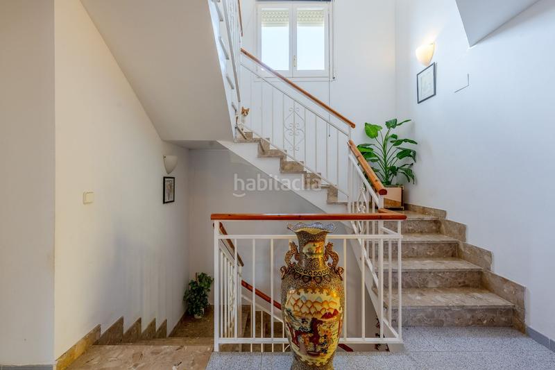 Foto 925d8621-26a9-4e94-90ca-4c832c745a09. Casa vivivienda unifamiliar en residencial , con piscina y cinco dormitorios en Calafell