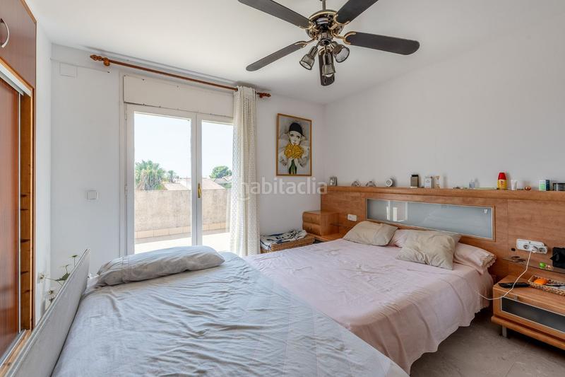 Foto b2a60f57-6e78-4619-afd8-9e3c69b1fa17. Casa vivivienda unifamiliar en residencial , con piscina y cinco dormitorios en Calafell