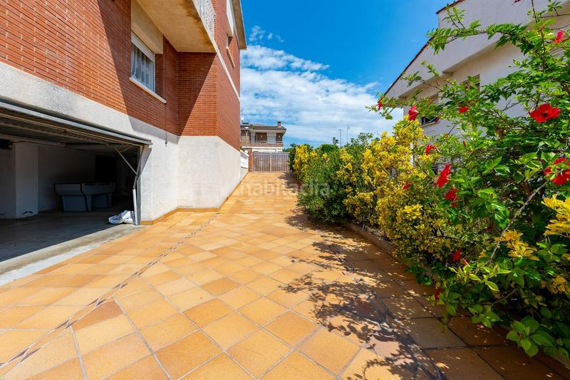 Foto cc8b2410-253f-4c3a-a63b-a295b23e06d9. Casa vivivienda unifamiliar en residencial , con piscina y cinco dormitorios en Calafell