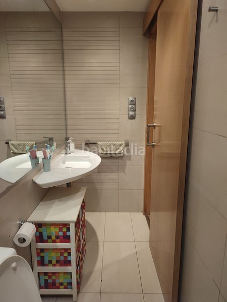 Foto f4882676-4af5-49ec-be62-dd53bee3e2db. Estudi a Carmel Barcelona