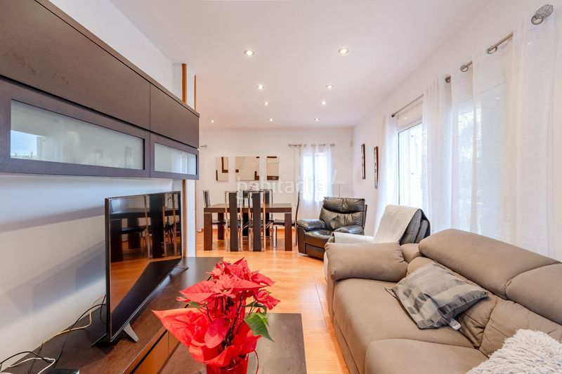 Foto 64abda95-dba7-4685-8dc6-49f943cd68c3. Casa amb calefacció piscina a Mas romeu Calafell