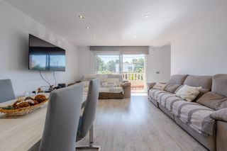Reihenhaus in Calafell Poble. Oportunidad, adosada esquinera  excelente ubicacion