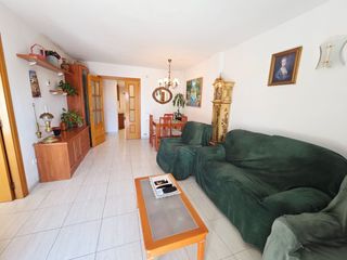 Etagenwohnung in Calafell Poble. Amplio piso de 3 dormitorios y 2 ba�os, con garaje y parking. ca
