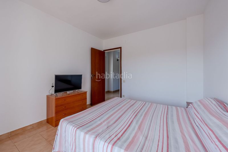 Foto 78539b74-88a0-48d3-bfad-a6c93eb3d1ab. Casa amb piscina a Cunit residencial Cunit