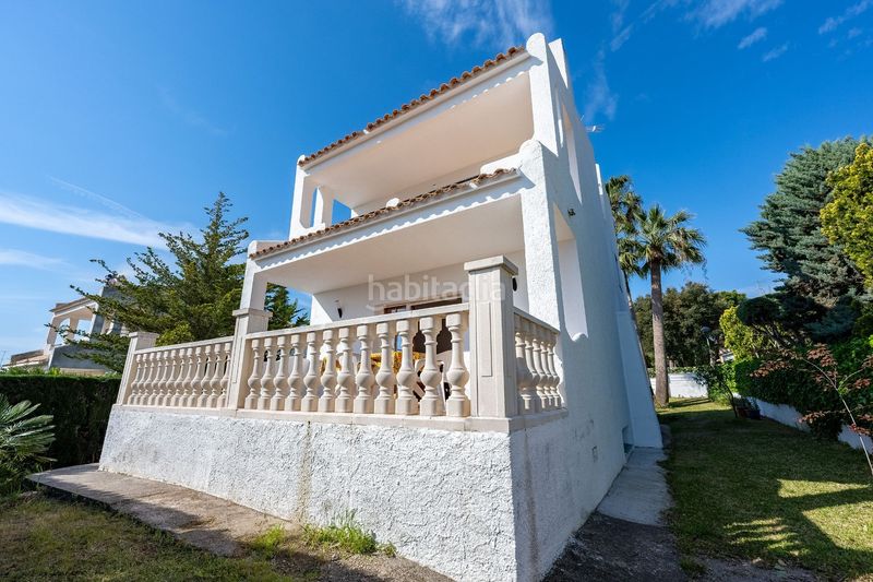Foto 87966f45-21e5-4648-8031-8ccad8a373ca. Casa amb piscina a Cunit residencial Cunit