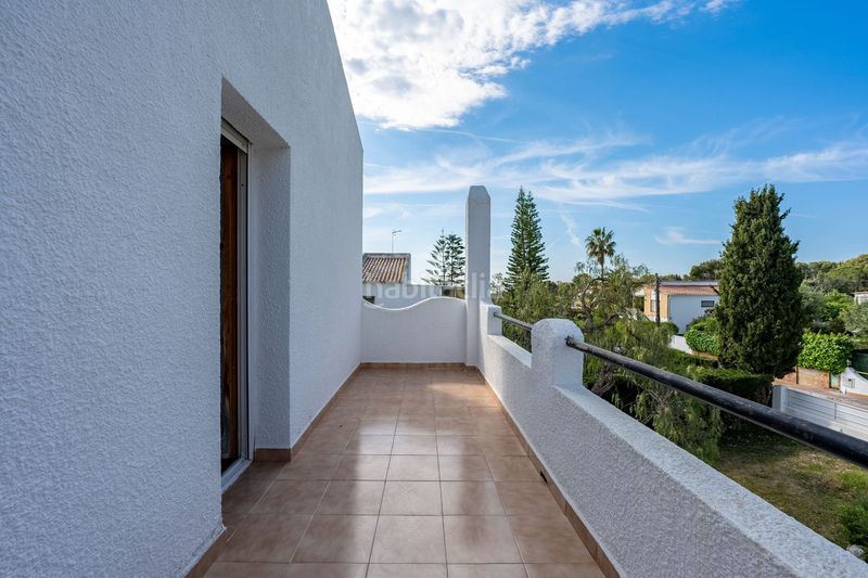 Foto c4e8fee4-40f4-4cf8-8414-a7af23106bb8. Casa amb piscina a Cunit residencial Cunit