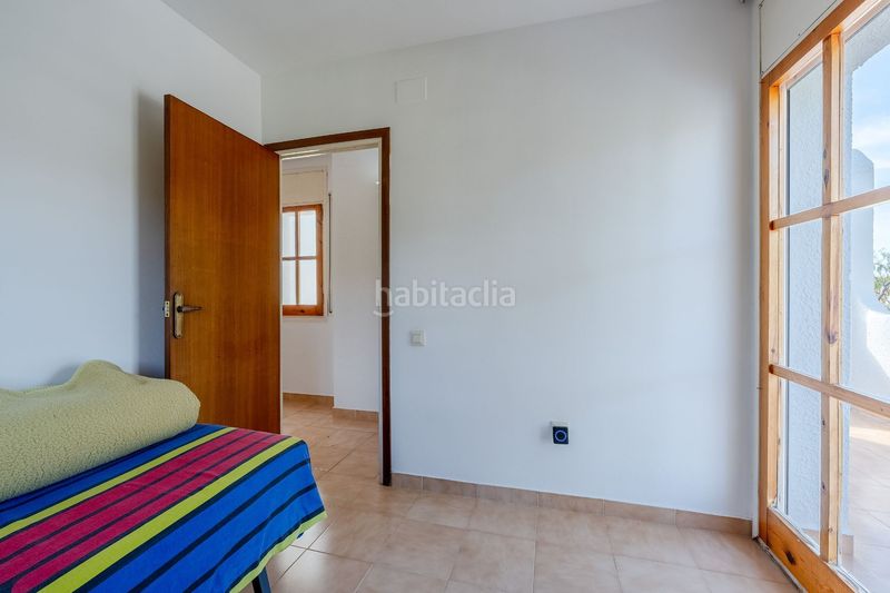 Foto c8f86df4-f4a7-4b40-b95f-4f0613bb6451. Casa amb piscina a Cunit residencial Cunit