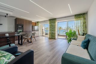Etagenwohnung in L�Estany. Primera l�nea de playa