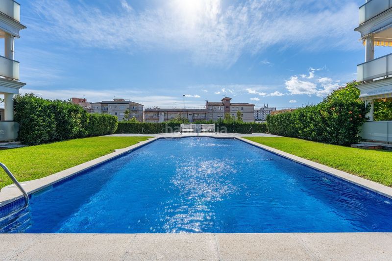 Foto f94e4983-e027-4e99-858e-37a2d30c746c. Pis amb calefacció piscina a prat de Cunit Cunit