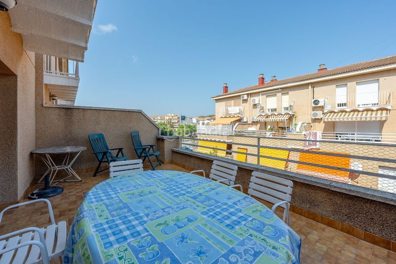 Foto f0e228e8-fbf8-4652-b34b-24378bf09ed6. Pis amb piscina a Calafell residencial Calafell