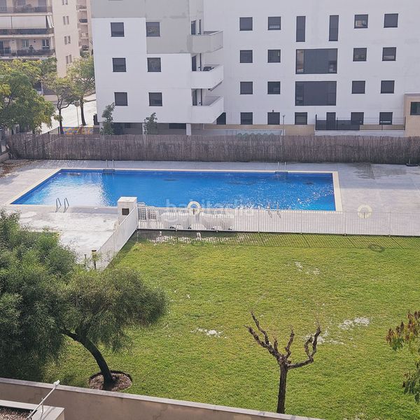Foto 2a20f2a1-7c1f-4ada-b5d9-ff62db20f3e3. Pis amb calefacció piscina a Calafell residencial Calafell
