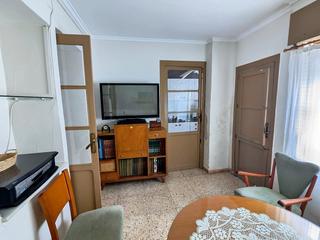 Casa a Pueblo. En venta una casa tradicional de 191 m en el centro de guardamar
