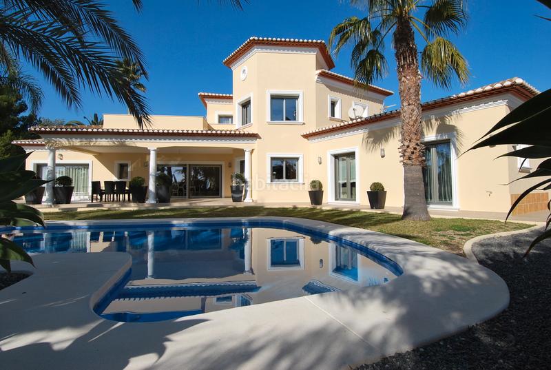 Foto 5e4f9da1-1bb5-44b7-be14-c12f125196ff. Chalet con piscina in Cala Advocat-Baladrar Benissa