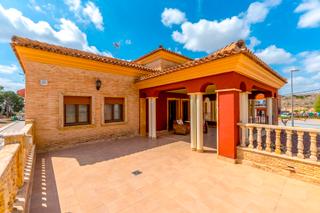 Maison à Montepinar - La Aparecida - Raiguero. Esta espectacular villa ubicada en la aparecida orihuela, un fab