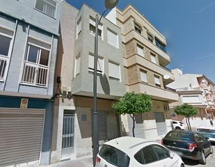 Gebäude in Pueblo. Se vende amplio apartamento situado en pleno centro de guardamar
