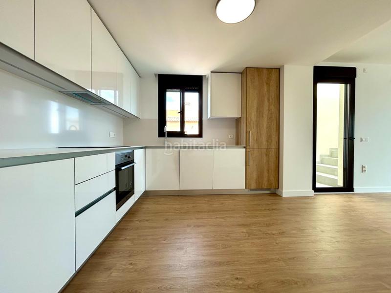 Foto d50123d4-f1e3-4019-bbab-95a2957b831e. Piso aacutetico a estrenar con solaacuterium privado en villamartiacuten ndash pau 8disfruta del confort y la modernidad en este espect en Orihuela