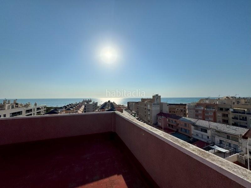 Foto 0f018cd3-b543-40f8-bacb-c2f6d887f8a3. Piso se trata de un apartamento situado a tan solo 150 metros de la playa. tiene una plaza de garaje muy buena incluido en el precio y en Torrevieja