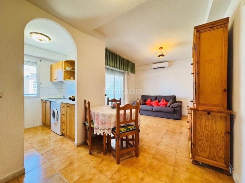 Foto 11ad85ee-7482-4f30-88a5-7cb9cc53c527. Piso se trata de un apartamento situado a tan solo 150 metros de la playa. tiene una plaza de garaje muy buena incluido en el precio y en Torrevieja