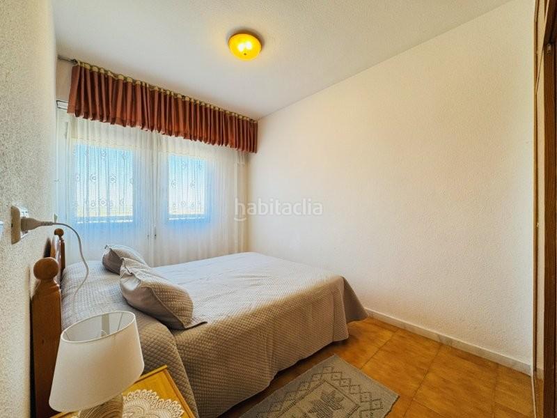 Foto 3cb27e93-6d97-4cce-94aa-b16e87f7984b. Piso se trata de un apartamento situado a tan solo 150 metros de la playa. tiene una plaza de garaje muy buena incluido en el precio y en Torrevieja