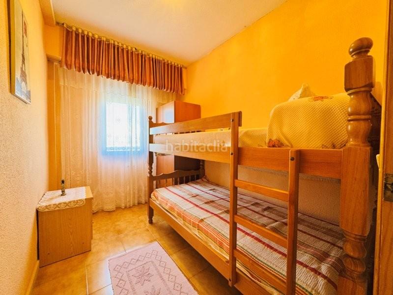 Foto bdf85ea6-68ee-4d13-bc9c-d3f93a71f07d. Piso se trata de un apartamento situado a tan solo 150 metros de la playa. tiene una plaza de garaje muy buena incluido en el precio y en Torrevieja
