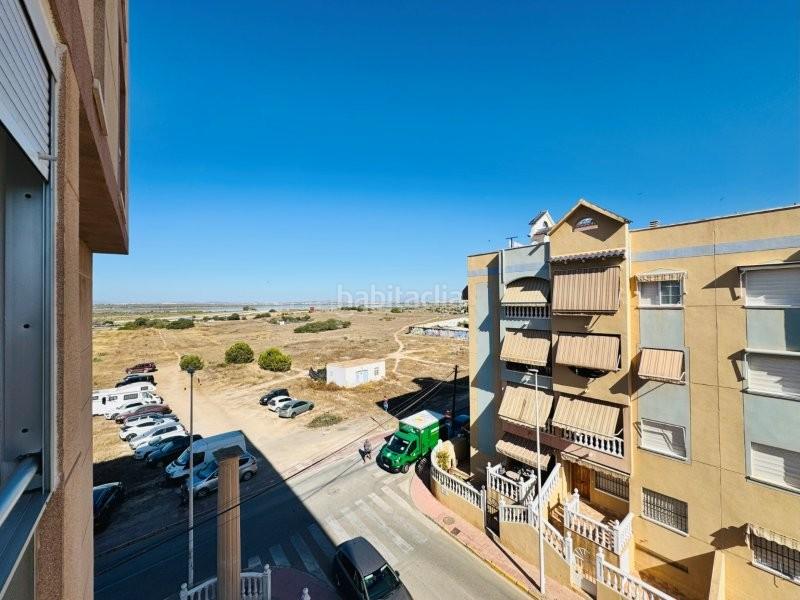 Foto f794aa47-4268-46be-afd0-9e098205aac1. Piso se trata de un apartamento situado a tan solo 150 metros de la playa. tiene una plaza de garaje muy buena incluido en el precio y en Torrevieja