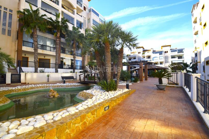 Foto 92439108-5c46-4a22-bfcd-d6b2a3392be7. Piso se vende amplio piso en la exclusiva urbanizacioacuten marjal beach, una de las residencias maacutes completas y demandadas de gua en Guardamar del Segura
