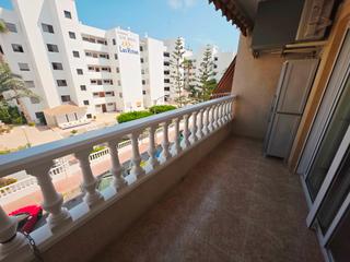 Pis a Las Viñas. Piso en venta en guardamar del segurase vende piso de 62 msup2 c