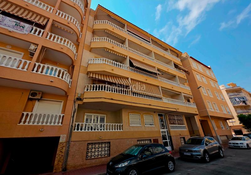 Foto 2e2ac46f-9df4-4f9b-bf00-8ff0acf5ba56. Piso  en venta se vende piso de 62 msup2 construidos en la calle ingeniero joaquiacuten muntildeoz, 18. la v en Guardamar del Segura