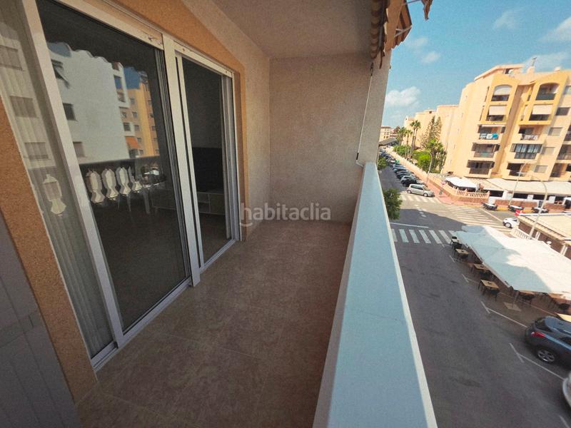 Foto 6e436b18-65bf-4c5e-b434-be175c2dc99b. Piso  en venta se vende piso de 62 msup2 construidos en la calle ingeniero joaquiacuten muntildeoz, 18. la v en Guardamar del Segura