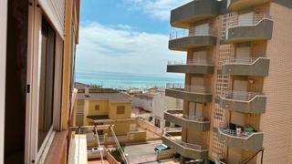 Etagenwohnung in Guardamar Playa. Te presentamos un apartamento cerca de la playa en guardamar del